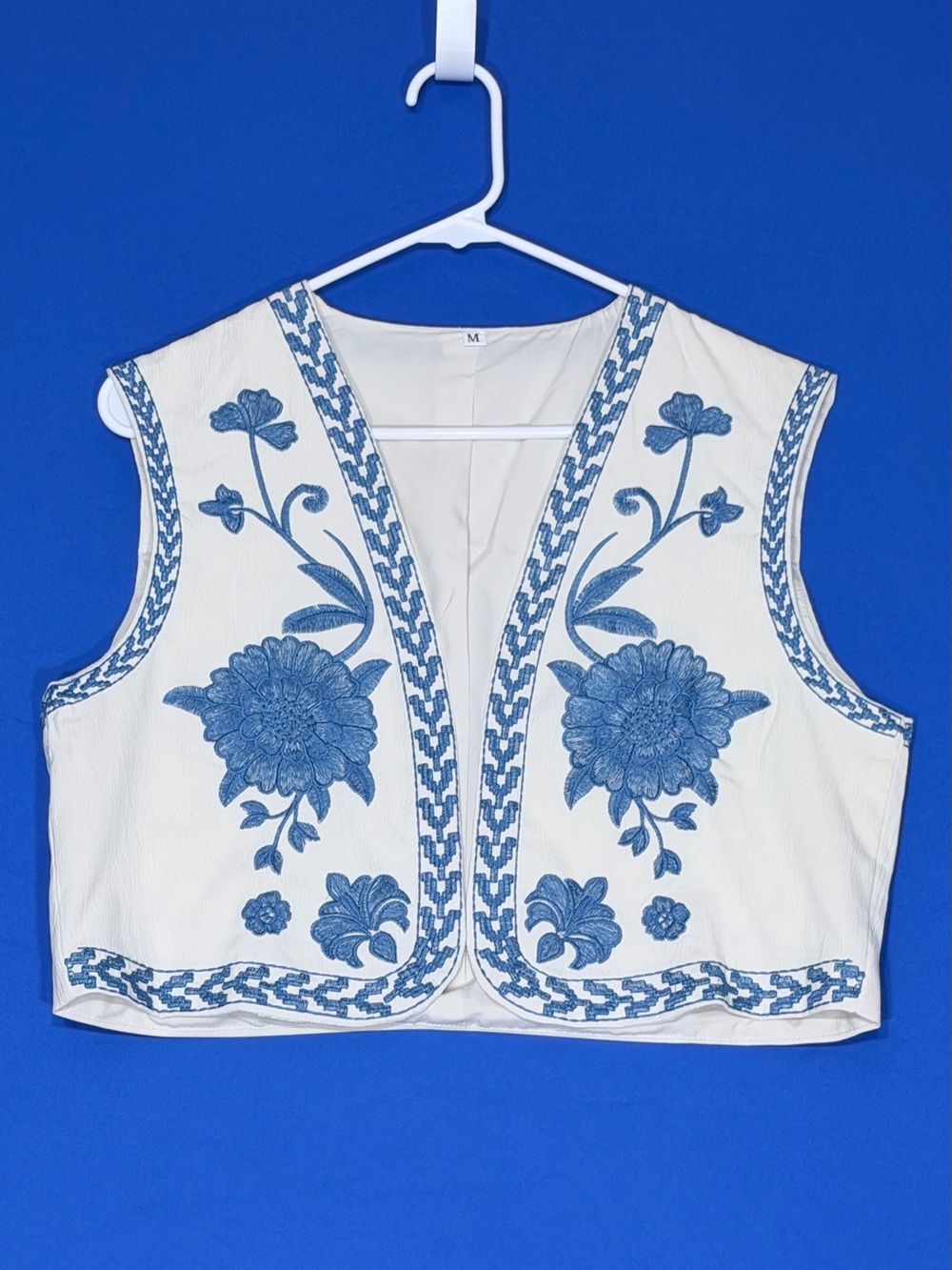 🌸 Floral Embroidered Boho Cropped Vest Size M